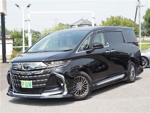 2023 Toyota Alphard Hybrid Lounge Van for sale, Japanese used car export - photo 1 of 80 | GULJI TRADERS