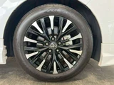 2023 Toyota Alphard Hybrid Hybrid 2.5 Lounge E-Four 4WD Van for sale, Japanese used car export - photo 17 of 66 | GULJI TRADERS