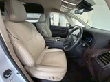 2023 Toyota Alphard Hybrid Hybrid 2.5 Lounge E-Four 4WD Van for sale, Japanese used car export - photo 39 of 66 | GULJI TRADERS