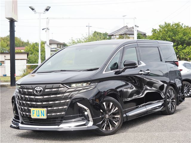 2023 Toyota Alphard Hybrid Lounge - photo 1 2023 Toyota Alphard Hybrid Lounge Van for sale, Japanese used car export - photo 1 of 79 | GULJI TRADERS