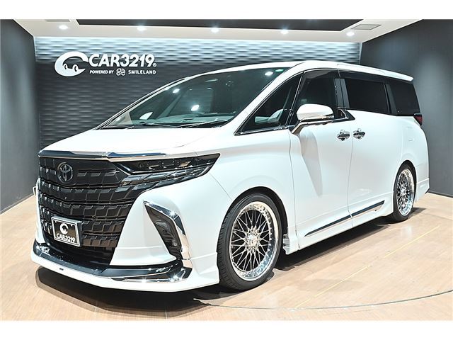 2023 Toyota Alphard Hybrid Z Van for sale, Japanese used car export - photo 1 of 70 | GULJI TRADERS