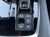 2023 Toyota Alphard Hybrid Lounge Van for sale, Japanese used car export - photo 31 of 50 | GULJI TRADERS