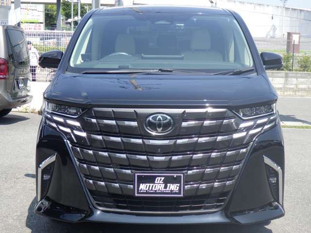 2023 Toyota Alphard Hybrid Lounge 4WD Van for sale, Japanese used car export - photo 1 of 27 | GULJI TRADERS