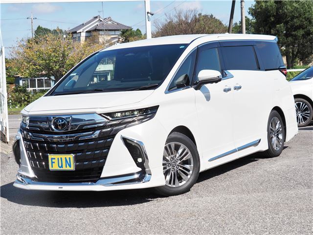 2023 Toyota Alphard Hybrid - photo 1 2023 Toyota Alphard Hybrid Van for sale, Japanese used car export - photo 1 of 73 | GULJI TRADERS