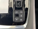2023 Toyota Alphard Hybrid Lounge 4WD Van for sale, Japanese used car export - photo 22 of 24 | GULJI TRADERS