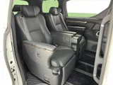 2023 Toyota Alphard Hybrid Lounge S 4WD Van for sale, Japanese used car export - photo 22 of 23 | GULJI TRADERS
