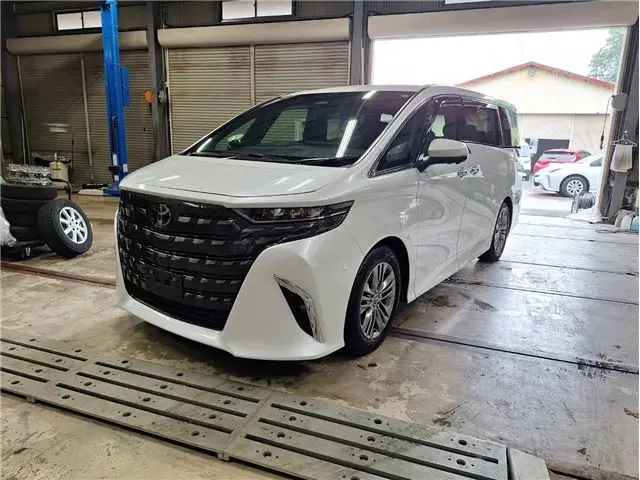 2024 Toyota Alphard Hybrid Z - photo 1 2024 Toyota Alphard Hybrid Z Pearl Van for sale, Japanese used car export - photo 1 of 34 | GULJI TRADERS