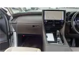 2024 Toyota Alphard Hybrid Executive Lounge Pearl Van for sale, Japanese used car export - photo 14 of 34 | GULJI TRADERS