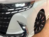 2024 Toyota Alphard Hybrid Hybrid Executive Lounge Pearl Van for sale, Japanese used car export - photo 22 of 30 | GULJI TRADERS