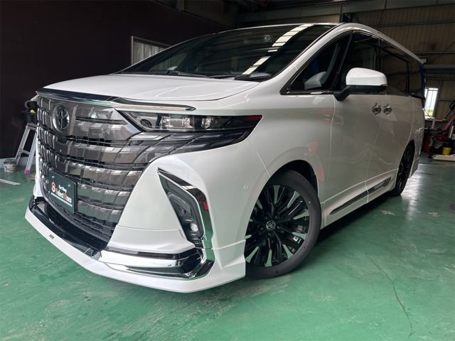 2024 Toyota Alphard Hybrid Hybrid 2.5 Lounge Van for sale, Japanese used car export - photo 1 of 68 | GULJI TRADERS