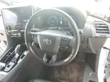 2024 Toyota Alphard Hybrid Executive Lounge 4WD Pearl Van for sale, Japanese used car export - photo 14 of 58 | GULJI TRADERS