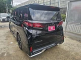 2024 Toyota Alphard Hybrid Hybrid 2.5 Lounge Van for sale, Japanese used car export - photo 5 of 31 | GULJI TRADERS