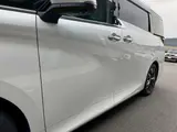 2025 Toyota Alphard Hybrid Hybrid 2.5 Spacious Lounge E-Four 4WD White Van for sale, Japanese used car export - photo 8 of 20 | GULJI TRADERS