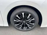 2025 Toyota Alphard Hybrid Hybrid 2.5 Spacious Lounge E-Four 4WD White Van for sale, Japanese used car export - photo 12 of 20 | GULJI TRADERS