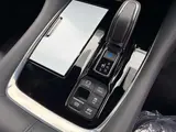 2025 Toyota Alphard Hybrid Hybrid 2.5 Executive Lounge E-Four 4WD Pearl Van for sale, Japanese used car export - photo 15 of 28 | GULJI TRADERS