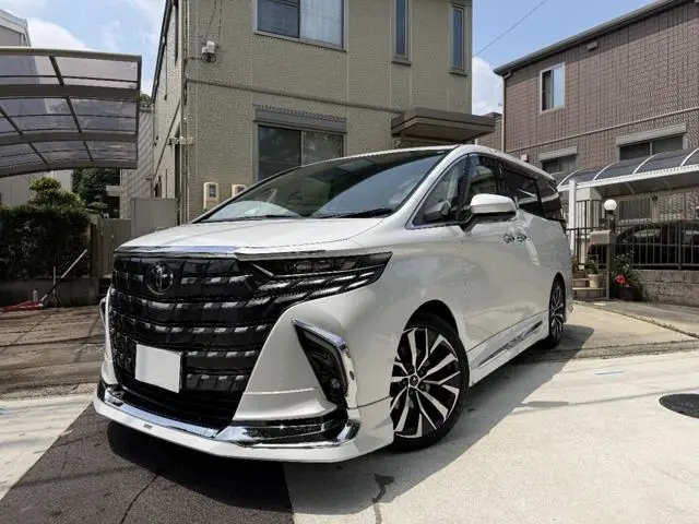 2025 Toyota Alphard Hybrid Hybrid 2.5 Executive Lounge - photo 1 2025 Toyota Alphard Hybrid Hybrid 2.5 Executive Lounge White Van for sale, Japanese used car export - photo 1 of 70 | GULJI TRADERS