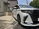2025 Toyota Alphard Hybrid Hybrid 2.5 Executive Lounge White Van for sale, Japanese used car export - photo 29 of 70 | GULJI TRADERS