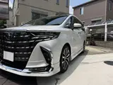 2025 Toyota Alphard Hybrid Hybrid 2.5 Executive Lounge White Van for sale, Japanese used car export - photo 32 of 70 | GULJI TRADERS