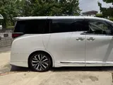 2025 Toyota Alphard Hybrid Hybrid 2.5 Executive Lounge White Van for sale, Japanese used car export - photo 67 of 70 | GULJI TRADERS
