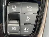 2025 Toyota Alphard Hybrid Hybrid Z Pearl Van for sale, Japanese used car export - photo 26 of 30 | GULJI TRADERS