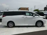 2025 Toyota Alphard Hybrid Hybrid 2.5 X White Van for sale, Japanese used car export - photo 13 of 46 | GULJI TRADERS