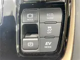 2025 Toyota Alphard Hybrid Hybrid X Pearl Van for sale, Japanese used car export - photo 29 of 30 | GULJI TRADERS