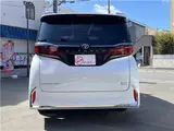 2025 Toyota Alphard Hybrid Executive Lounge Cold Climate Specification Pearl Van for sale, Japanese used car export - photo 5 of 34 | GULJI TRADERS