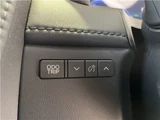 2025 Toyota Alphard Hybrid Lounge Van for sale, Japanese used car export - photo 37 of 73 | GULJI TRADERS