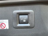 2025 Toyota Alphard Hybrid Hybrid Lounge Van for sale, Japanese used car export - photo 26 of 30 | GULJI TRADERS
