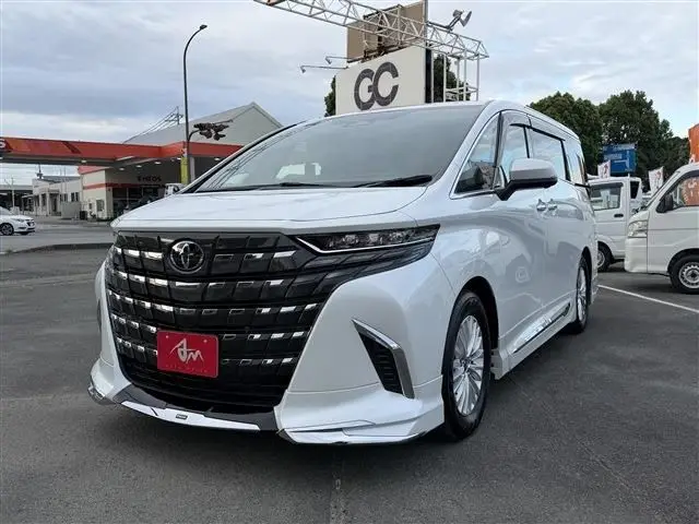 2025 Toyota Alphard Hybrid 2.5 x 8 people Pearl Van for sale, Japanese used car export - photo 1 of 30 | GULJI TRADERS