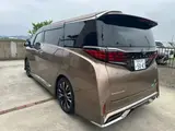 2025 Toyota Alphard Hybrid Executive Lounge Gold Van for sale, Japanese used car export - photo 2 of 21 | GULJI TRADERS