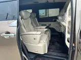 2025 Toyota Alphard Hybrid Executive Lounge Gold Van for sale, Japanese used car export - photo 9 of 21 | GULJI TRADERS