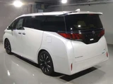 2025 Toyota Alphard Hybrid Lounge Van for sale, Japanese used car export - photo 4 of 8 | GULJI TRADERS