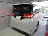 2025 Toyota Alphard Hybrid 2.5 Z 7 people Pearl Van for sale, Japanese used car export - photo 3 of 10 | GULJI TRADERS