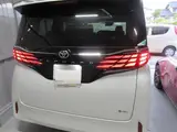 2025 Toyota Alphard Hybrid 2.5 Z 7 people Pearl Van for sale, Japanese used car export - photo 4 of 10 | GULJI TRADERS