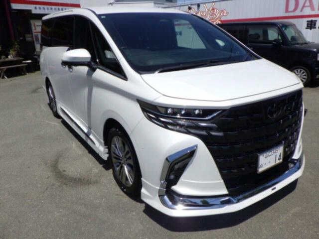 2025 Toyota Alphard Hybrid Hybrid Z Van for sale, Japanese used car export - photo 1 of 9 | GULJI TRADERS