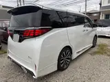 2025 Toyota Alphard Hybrid 4WD Hybrid Z Pearl Van for sale, Japanese used car export - photo 2 of 19 | GULJI TRADERS