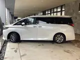 2025 Toyota Alphard Hybrid Z White Van for sale, Japanese used car export - photo 8 of 9 | GULJI TRADERS