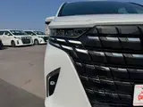 2026 Toyota Alphard Hybrid 2.5 Z 7 people 2WD Pearl Van for sale, Japanese used car export - photo 12 of 30 | GULJI TRADERS