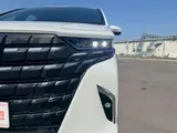 2026 Toyota Alphard Hybrid 2.5 Z 7 people 2WD Pearl Van for sale, Japanese used car export - photo 13 of 30 | GULJI TRADERS