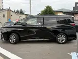 2026 Toyota Alphard Hybrid 2.5 Z 7-seater 4WD Universal Black Van for sale, Japanese used car export - photo 3 of 30 | GULJI TRADERS