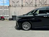 2026 Toyota Alphard Hybrid Hybrid 2.5 Z Black Van for sale, Japanese used car export - photo 12 of 50 | GULJI TRADERS