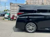 2026 Toyota Alphard Hybrid Hybrid 2.5 Z Black Van for sale, Japanese used car export - photo 21 of 50 | GULJI TRADERS