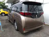 2026 Toyota Alphard Hybrid 2500 Z (Hybrid) 5-door FCVT 2WD 7-seater Brown Van for sale, Japanese used car export - photo 15 of 22 | GULJI TRADERS