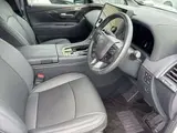 2026 Toyota Alphard Hybrid X 4WD Pearl Van for sale, Japanese used car export - photo 7 of 10 | GULJI TRADERS
