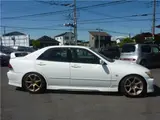 2000 Toyota Altezza AS200 White Sedan for sale, Japanese used car export - photo 15 of 68 | GULJI TRADERS