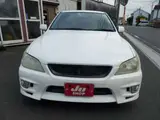 2000 Toyota Altezza 2.0 AS200 Z Edition Pearl Sedan for sale, Japanese used car export - photo 6 of 41 | GULJI TRADERS