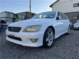 2001 Toyota Altezza RS200 Z Edition ★ 6-speed manual ★ Aero kit included ★ Timing belt replaced Pearl Sedan for sale, Japanese used car export - photo 4 of 48 | GULJI TRADERS