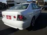 2001 Toyota Altezza 2.0 AS200 White Sedan for sale, Japanese used car export - photo 4 of 43 | GULJI TRADERS