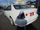 2001 Toyota Altezza 2.0 AS200 White Sedan for sale, Japanese used car export - photo 8 of 43 | GULJI TRADERS